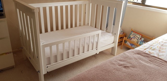 boori pioneer cot